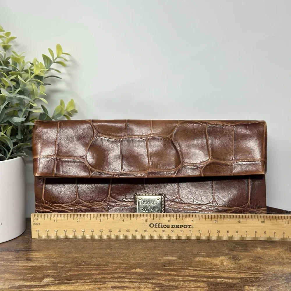 Vintage Dooney & Bourke Croc-embossed Brown Leather Clutch w/ Strap 10x5